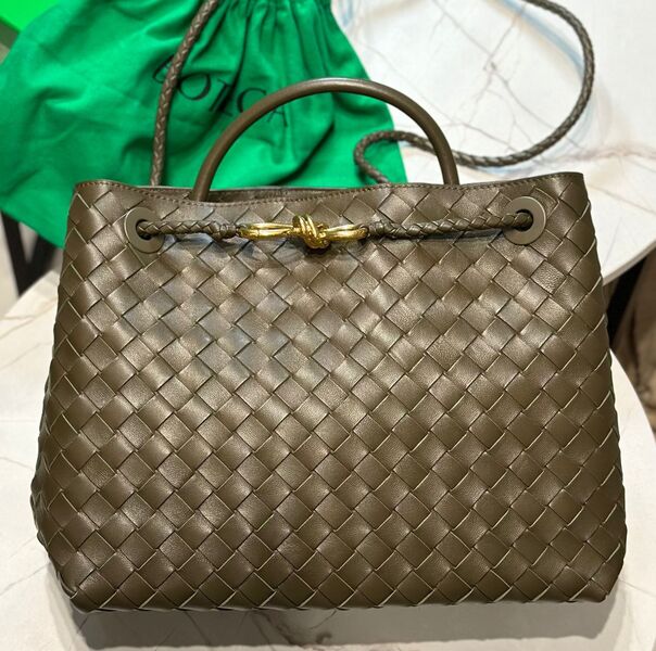 Сумка Bottega Veneta женский кожа болотный 166920