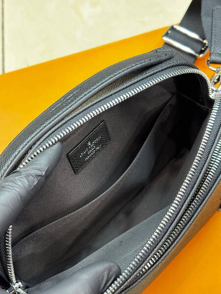 Мужская сумка мессенджер Louis Vuitton мужской кожа черный 167084-3