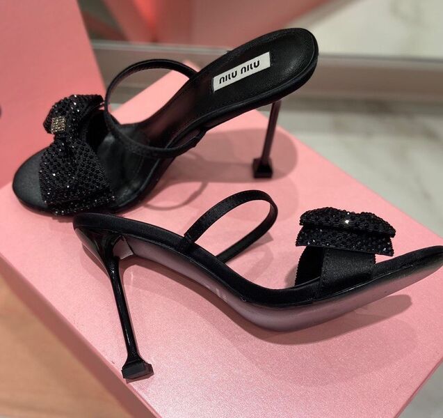 Шлепки Miu Miu женский стразы черный 107380