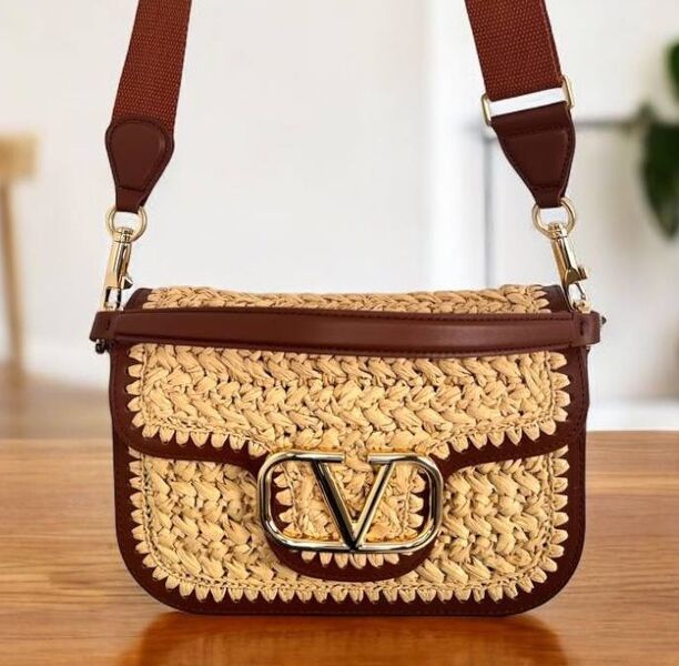 Сумка Valentino женский кожа страуса темно-бежевый 156326