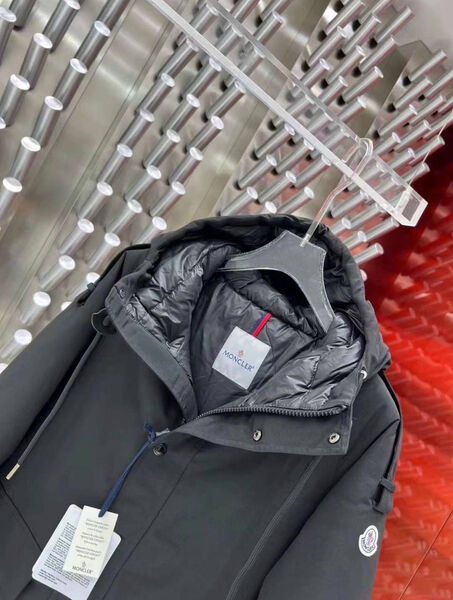 Мужская куртка Moncler мужской черный 166537-4