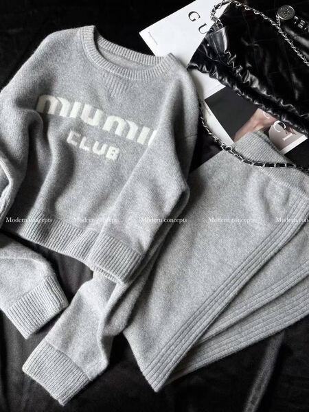 Костюм Miu Miu женский графитовый 131591-2