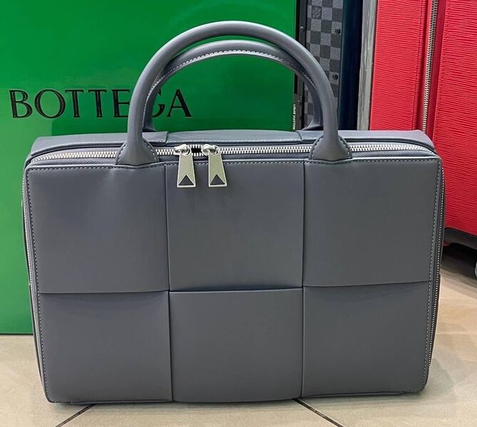 Мужской портфель Bottega Veneta мужской кожа графитовый 120672