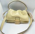 Сумка Fendi Mamma Baguette женский кожа swift горчичный 186381