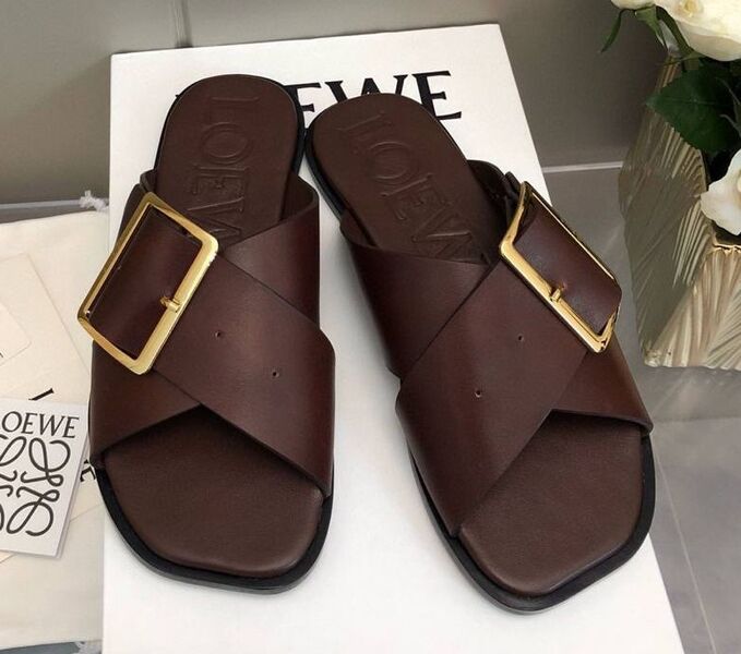 Шлепки Loewe женский кожа 182712