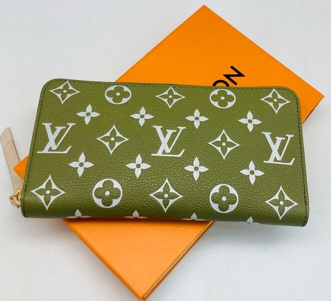 Кошелек Louis Vuitton женский кожа болотный 138703