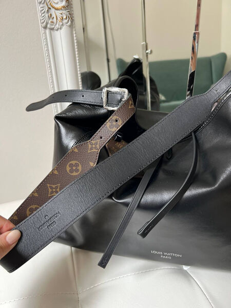 Сумка Louis Vuitton женский кожа черный 147350-3