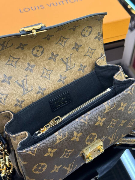 Сумка Louis Vuitton Pochette Metis женский канва 148637-9