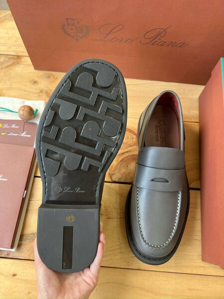 Мужские лоферы Loro Piana мужской кожа графитовый 135771-3