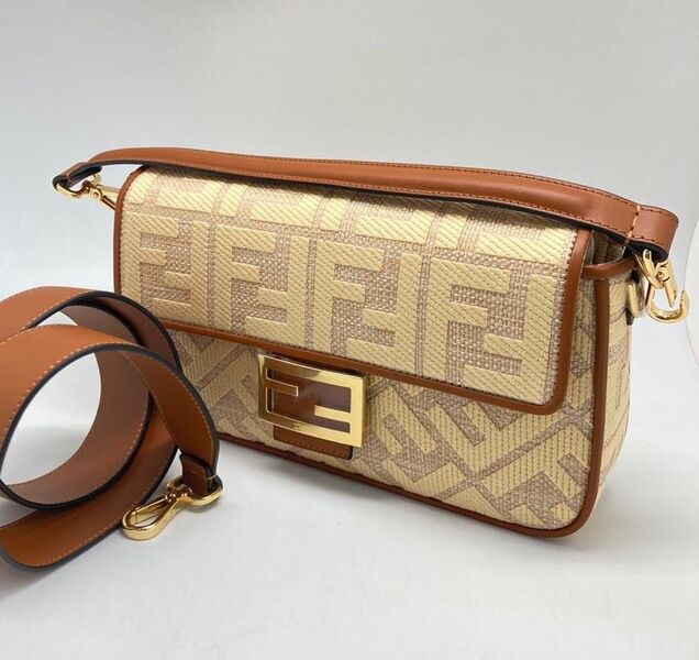 Сумка Fendi Baguette женский кожа бежевый 125889