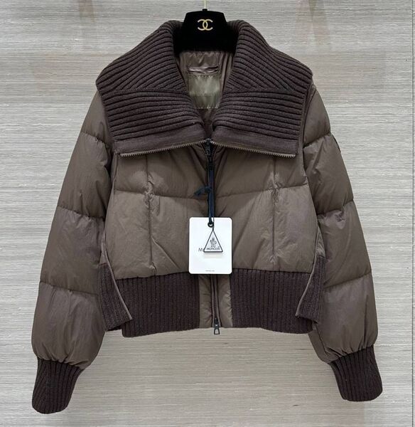 Пуховик Moncler женский 168462