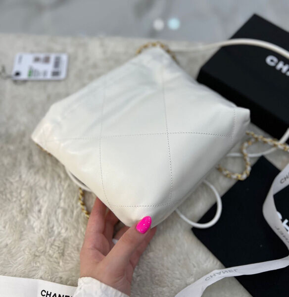 Сумка Chanel 22 женский кожа белый 112223-2
