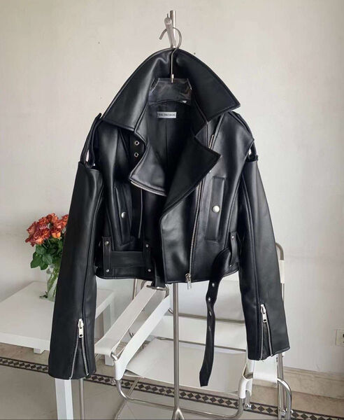Куртка Balenciaga женский кожа черный 106490-5