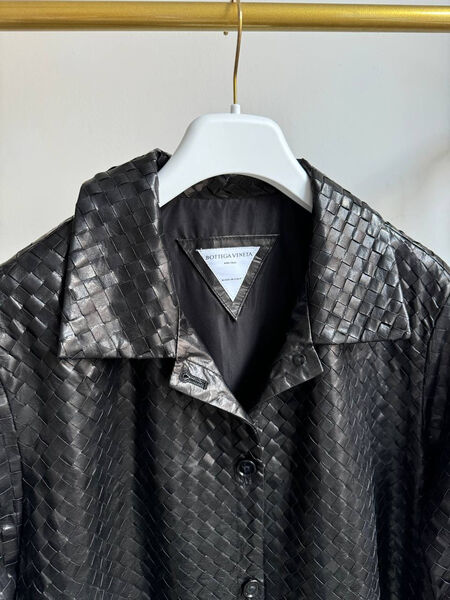 Пальто Bottega Veneta женский кожа черный 159080-4