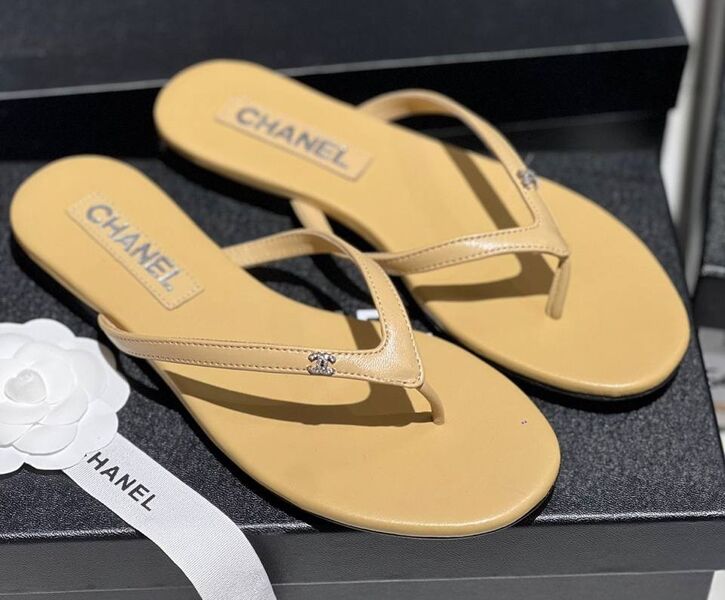 Шлепки Chanel женский кожа бежевый 149388