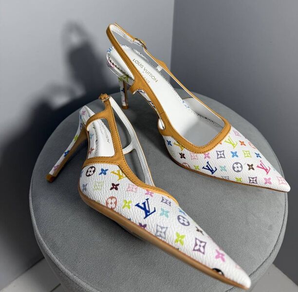 Туфли Louis Vuitton женский кожа молочный 187213