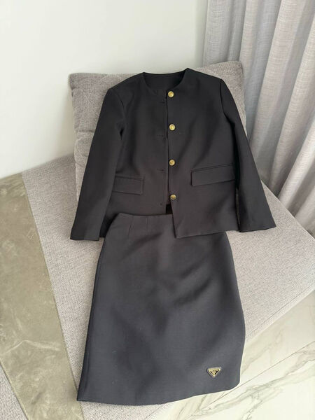 Костюм Prada женский черный 162350-2