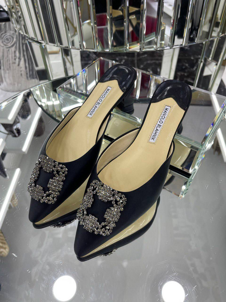 Мюли Manolo Blahnik женский черный 55006-5