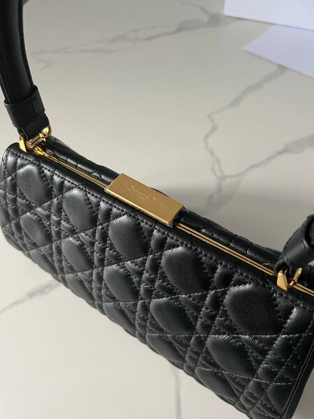 Сумка Christian Dior женский кожа черный 129802-11
