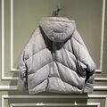 Куртка Loro Piana женский бежевый 38533-5