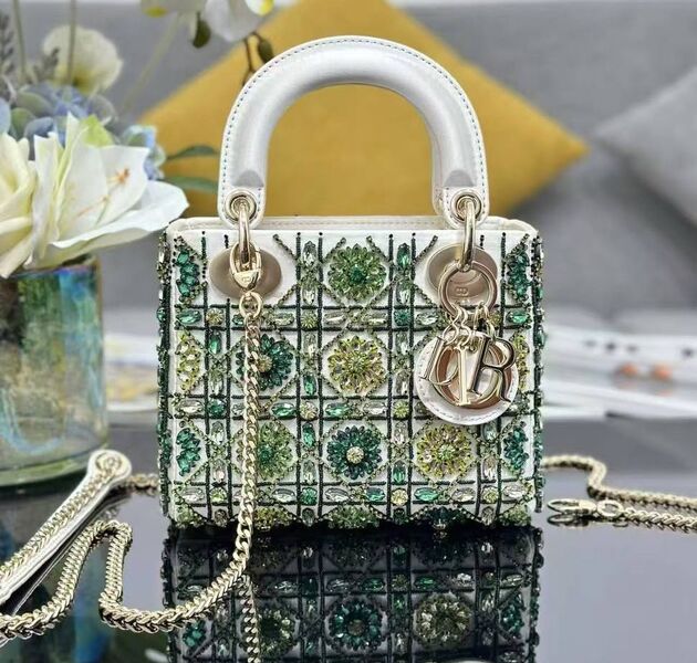 Сумка Christian Dior Lady женский кожа белый 196568