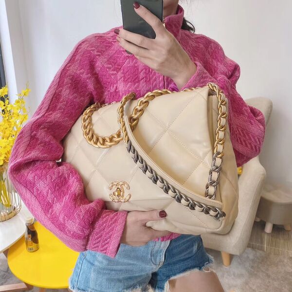 Сумка Chanel (36 см) женский кожа бежевый 73583-8