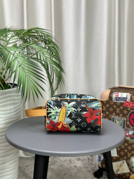 Несессер косметичка Louis Vuitton женский кожа черный 156012-2